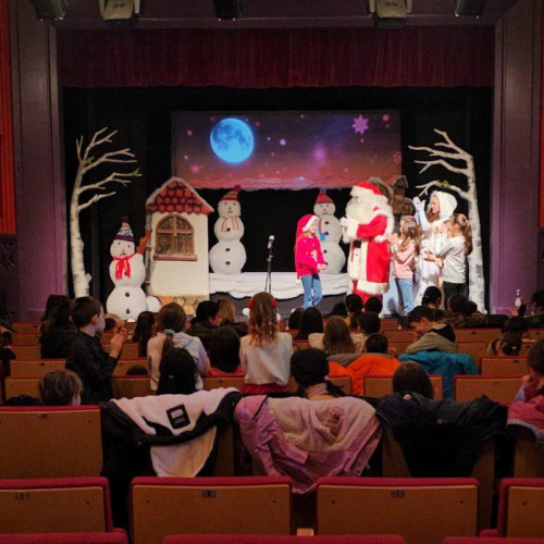 Spectacol gratuit pentru copii la Teatrul "Vasilache" din Botoșani