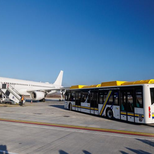 Aeroportul Internațional Avram Iancu Cluj primește un autobuz electric pentru transferul pasagerilor