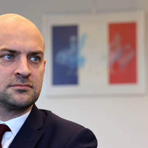 Franța acuză Rusia de manipularea influencerilor europeni prin tactici digitale