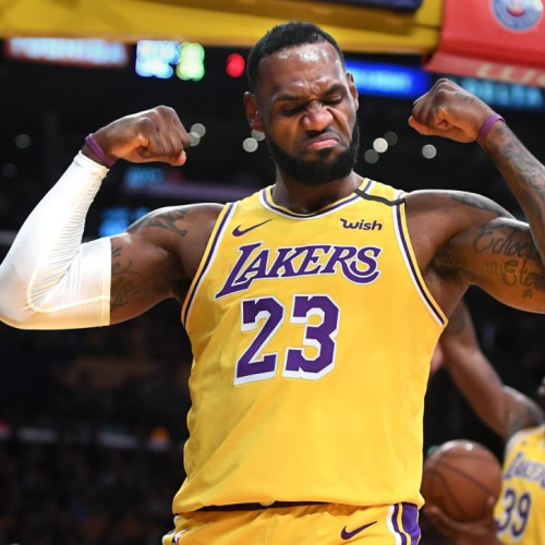 LeBron James doboară recordul pentru cele mai multe minute jucate în istoria NBA