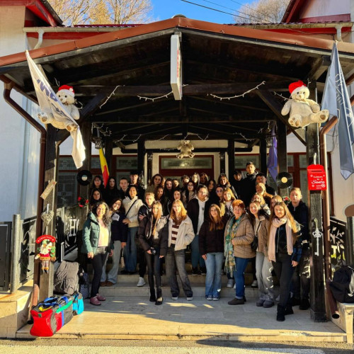 Tabăra Voluntarilor din Sistemul Național de Acțiune Comunitară, o experiență de învățare pentru tineri