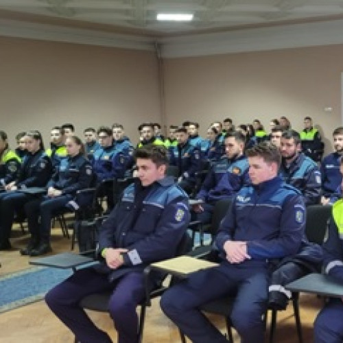 Tinerii polițiști din Maramureș finalizează stagiul de pregătire practică