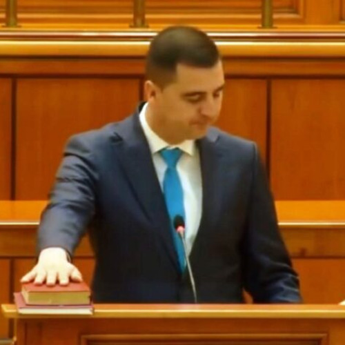 Dragos Ciobotaru a depus jurământul ca deputat de Vrancea