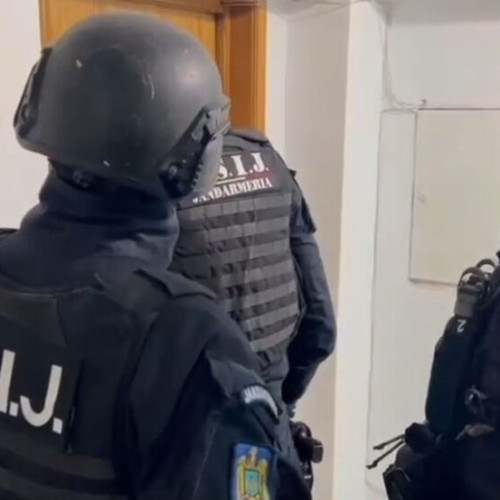 Inculpat reținut pentru abuzuri asupra minorilor în Bistrița-Năsăud