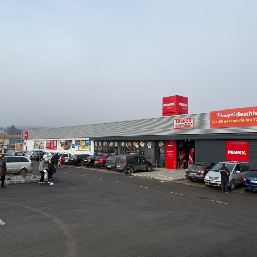 Un nou complex comercial a fost deschis în Trusesti, Botosani