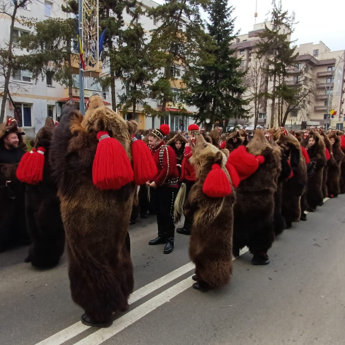 Festivalul de Datini și Obiceiuri de Iarnă "Din străbuni, din oameni buni..." la Botoșani