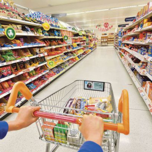 Programul magazinelor de Crăciun 2024: restricții de funcționare pentru cele mai mari lanțuri