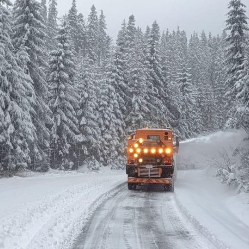 Drumarii pregătesc deszăpezirea drumurilor