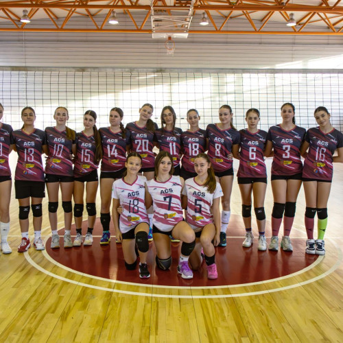 Sibiul a găzduit Cupa Winter Champions la volei feminin pentru U15