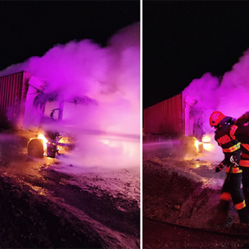 Intervenție rapidă a pompierilor pentru stingerea unui incendiu la un autocamion