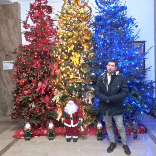 Colindătorii aduc spiritul sărbătorilor în redacție