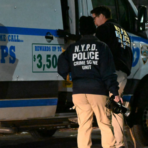 Tânăr arestat după ce a dat foc unei femei adormite în metroul din New York