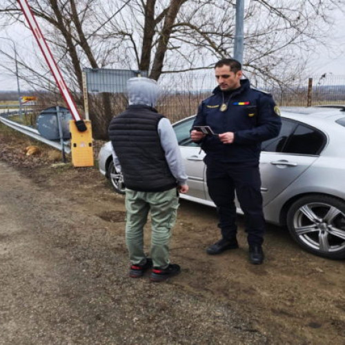 Tânăr cu dublă cetățenie, prins cu permis de conducere fals la frontiera Rădăuți-Prut