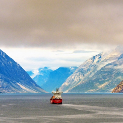 Donald Trump își reiterează dorința de a cumpăra Groenlanda, atingând probleme de securitate națională