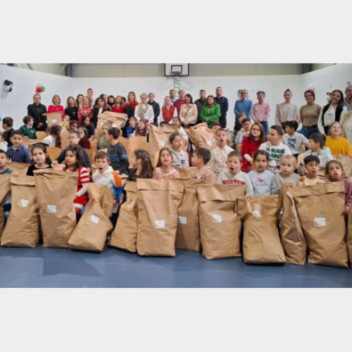 Mosul cel bun aduce bucurie copiilor din Oradea