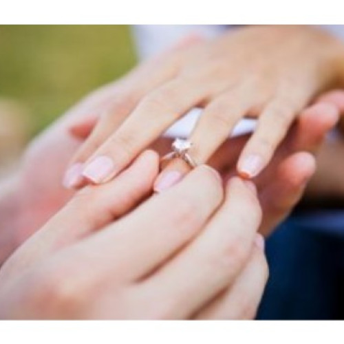 Tânără din Botoșani, refuzată în cererea de căsătorie din cauza vârstei