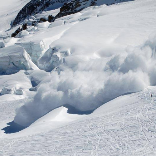 Avertizare meteorologică: risc însemnat de avalanșe în munții Bucegi și Făgăraș