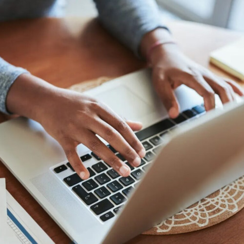 Inființarea unei firme online în România: un proces simplificat