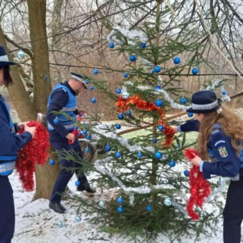 Jandarmii botosaneni aduc bucurie și speranță de Crăciun