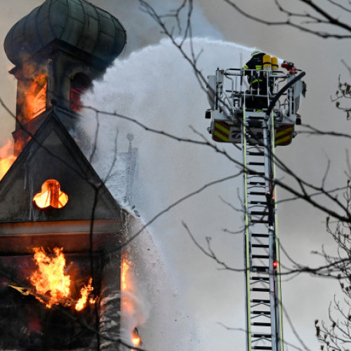 Incendiu izbucnit într-un camin de bătrâni din München: 15 persoane rănite ușor