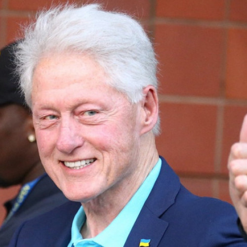 Bill Clinton, externat din spital după internarea din cauza unei gripe