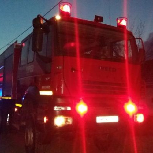 Incendiu în Corni: Intervenția rapidă a pompierilor a salvat o familie