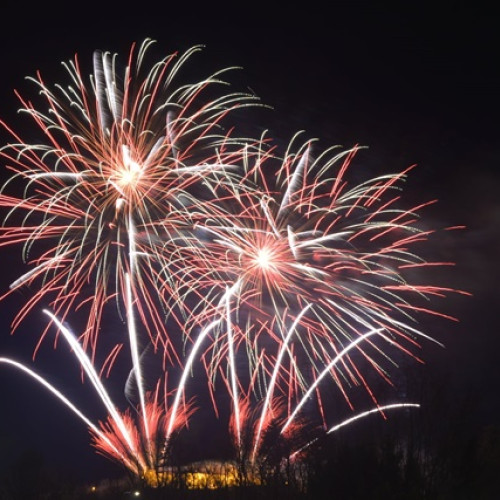 Vânzarea articolelor pirotehnice doar de la comercianți autorizați, avertizează autoritățile