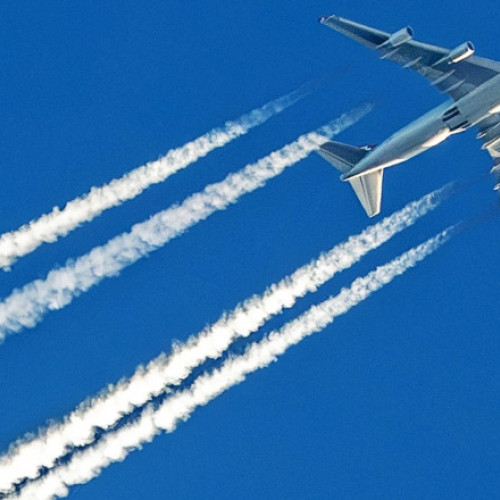 Teoriile conspirației legate de chemtrails revizuite în SUA