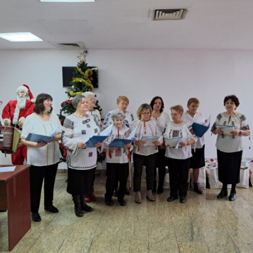 Cadouri oferite de Asociatia &quot;Bucuria ingerilor&quot; cu ocazia Sfintei Sarbatori a Nasterii Mantuitorului