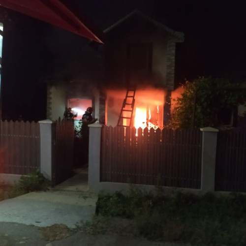 Incendii provocate de cosuri de fum necuratate în Albesti și Dumbravita