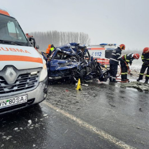 Accident grav lângă Adjud: două persoane decedate și alte trei rănite