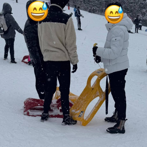 Salvamont Brașov avertizează: Echipamentul adecvat este esențial pe pistele de schi