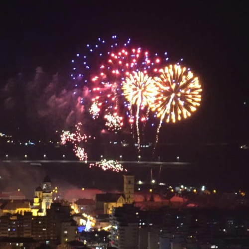 Intrarea în noul an la Alba Iulia, celebrată cu focuri de artificii