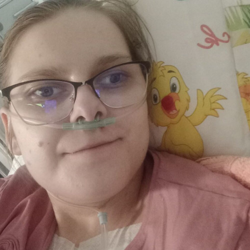 Problemele de sănătate ale cântăreței Georgiana Cadinoiu o trimit la spital de Crăciun