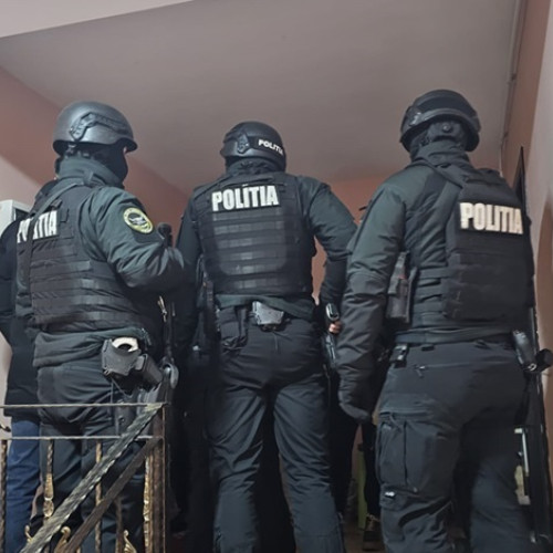 Confiscare masivă de articole pirotehnice în urma perchezițiilor