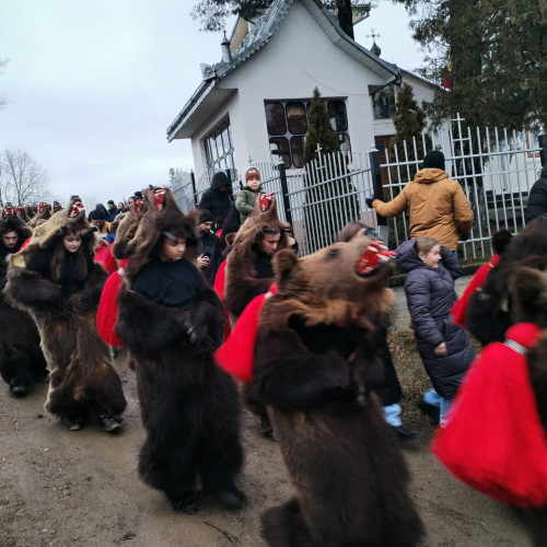 Festivalul Internațional "Datini și Obiceiuri de Iarnă pe Valea Jijiei 2024, un spectacol tradițional