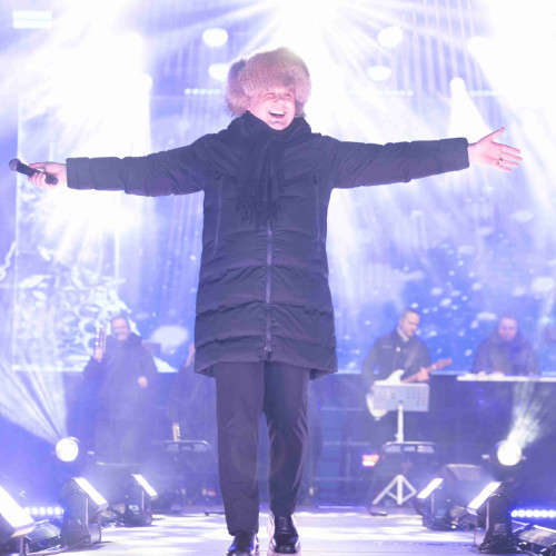 Centrul orașului s-a umplut de voie bună la concertul lui Fuego