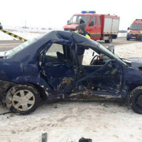 Două persoane rănite în accidente grave din cauza poleiului