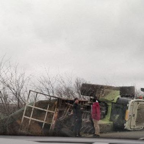 Accident rutier: echipele de intervenție se află la fața locului