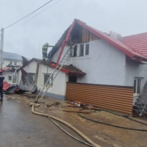 Incendiu devastator în Catamarasti Deal, fără victime
