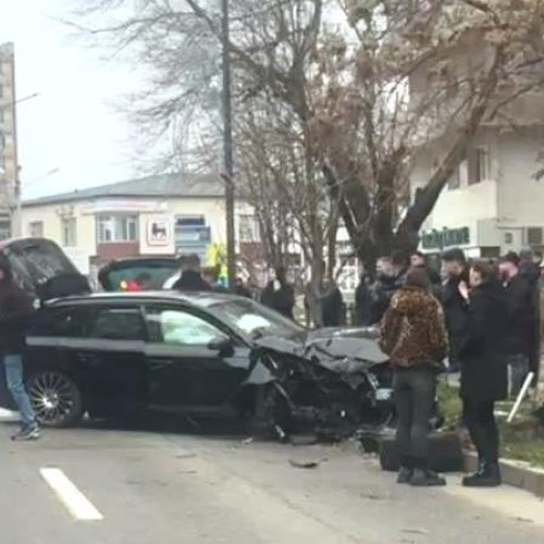 Accident rutier în Vrancea: O tânără a fost rănită