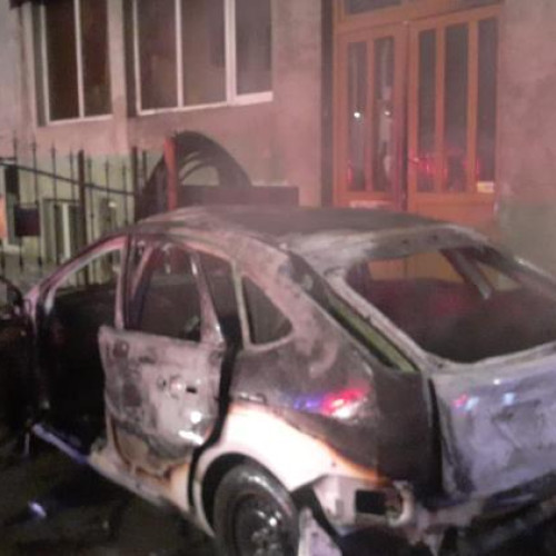 Incendiu grav în Cluj-Napoca: un bărbat și o femeie transportați la spital