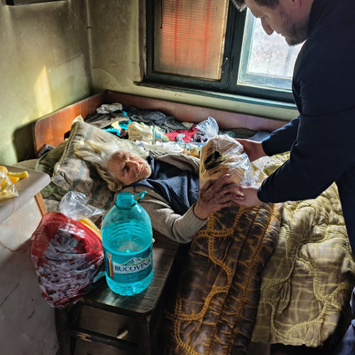 Campania de sărbători a asociației „Primește și dăruiește” aduce bucurie celor nevoiași