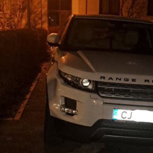 Soferii de lux din Cluj-Napoca ignoră regulile de parcări