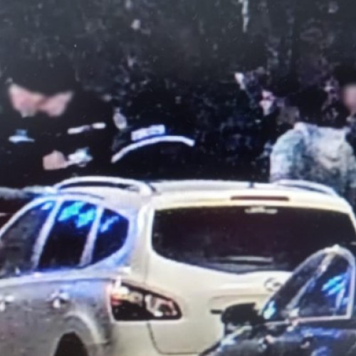 Scandal cu zece tineri pe o stradă din Botoșani