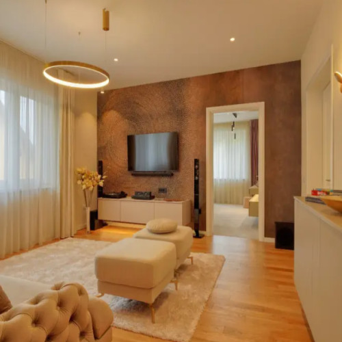 Transformare spectaculoasă a unei case din Săcele