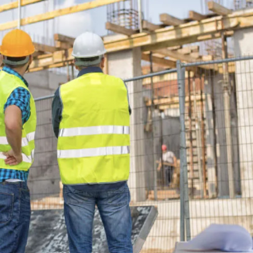 Taxa pe stâlp amânată pentru discuții, anunță premierul Ciolacu