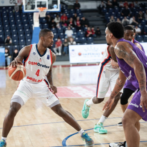 CSM CSU Oradea continuă seria victoriilor și se apropie de supremația în baschetul românesc