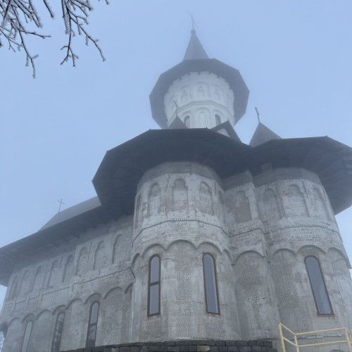 Slujba de Anul Nou la Mănăstirea Piatra Fântânele, un moment special pentru comunitate