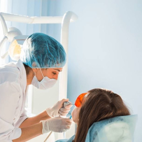 România, lider european la rata de absolvenți de stomatologie